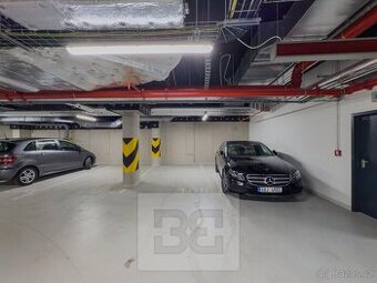 Pronájem garáže, 15 m2 - Praha - Smíchov, ev.č. N08018 - 1