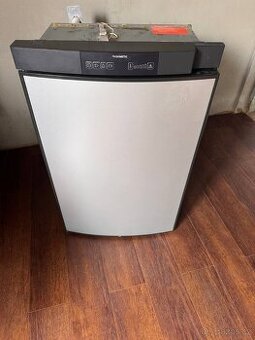 Lednice karavan Dometic RM8501 (absorpční 12V, 220 V, plyn)