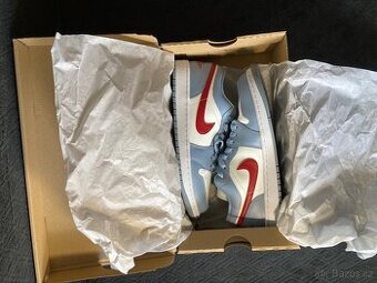 Nike Air Jordan 1 Low Blue Whisper