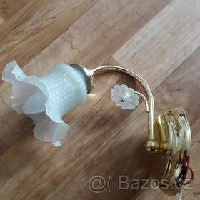Lampa na zeď