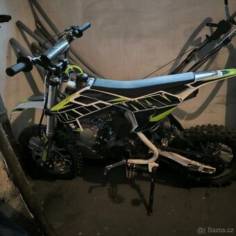 Pitbilke motorka minibike 125cc záruka do 2026, najeto 6 MTH