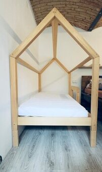 Dětská domečková postel BENLEMI