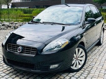 Fiat Croma 1.9JTD 1.MAJITEL MANUÁL SENZORY SERVISKA
