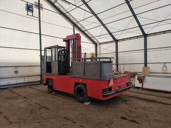 Boční vysokozdvižný vozík