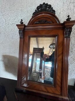 Starožitné zrcadlo