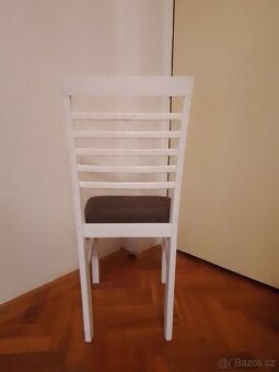 Židle bílé