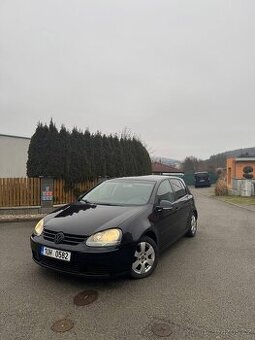 Volkswagen Golf 1.4 benzín, 66 kW, rok 2004