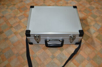 Barman Vybavení:Alessi Shaker Boston, Clasik shaker atd.