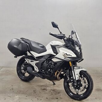 CFMOTO 700MT PREMIUM