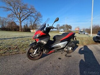 Aprilia SR 300 Max