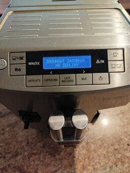 Kávovar DeLonghi / Krups /na Opravu nebo dily