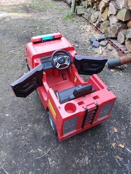 Hasičské auto s ovladačem