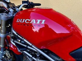 Ducati monster 900
