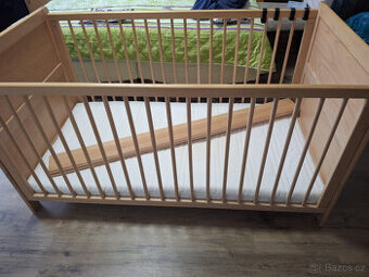 Dětská postýlka 140x70 s madrací