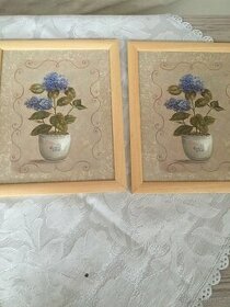 obrázky v dřevěném rámu,cena za oba-28x23 cm