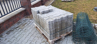 zámková dlažba íčka- půlky