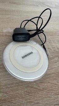 Bezdrátová nabíječka Samsung