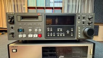 SONY PCM 7040 TOP STAV