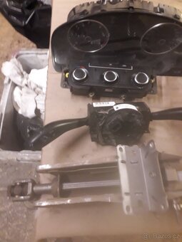 Vw  transporter t5 rok 2012 dily