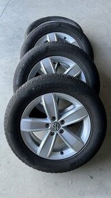 Volkswagen originální kola 17” se zimními pneu