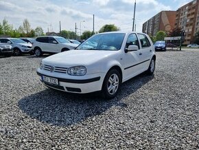 Volkswagen Golf IV,1.6i,77KW,KLIMA,100% BEZ KOROZE,R.V.2003