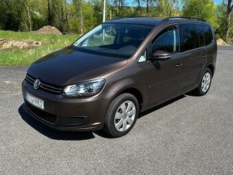 VW Touran 2.0TDi, r.2011, 1.maj., serviska, STK, zimaky