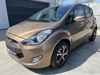 HYUNDAI ix20 1.6i 92 KW PDC TEMPOMAT VYHŘ.SEDADLA 2xALU KOLA