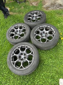 Prodám originální sadu ALU kol Alfa Romeo 17” s pneu