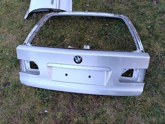 BMW E39 touring ( zadní vrata)