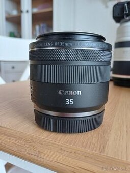 Canon RF 35mm F1.8 IS STM