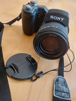 Sony Cyber-shot DSC-F828 - 1