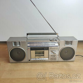 SHARP 7500 radiomagnetofon-vynikající  stav