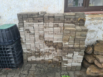 Zámková dlažba