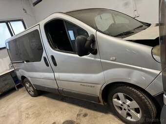 Rozprodam renault trafic 2.5 dci 107kw