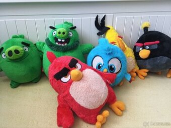 Kompletní sada plyšáků Angry Birds.