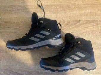 Trekove boty Adidas terrex