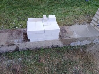 Bílá cihla