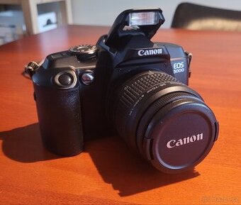 CANON EOS 5000 + pouzdro + 2x film
