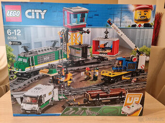LEGO® City 60198 Nákladní vlak + mini dárek