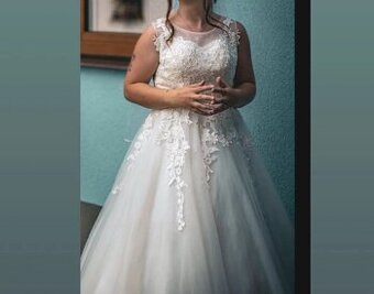 Prodám svatební šaty