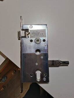 Zadlabávací Zámek pro bezpečnostní protipožární dveře