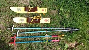 Retro dětské lyže