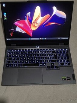 Herní notebook z RTX 5060, amd Ryzen 7, 32gb, 1tb