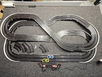 PRODÁNO  Velká plně funkční Ites /Carrera autodráha (20)