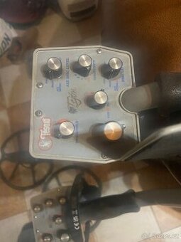 Detektor kovu TESORO TEJON