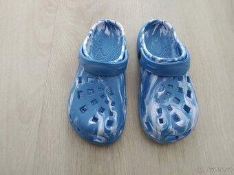 Dětské pantofle vel.34-NOVÉ