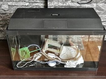 Akvárium 60l s příslušenstvím