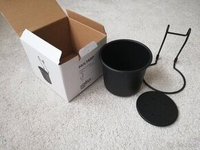 Závěsný koš/ odkapávač na tyč na zeď