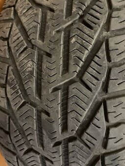 Zimní pneumatiky 235/55/R17