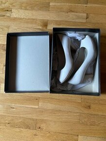 Nové bílé lodičky Marco Tozzi vel 36